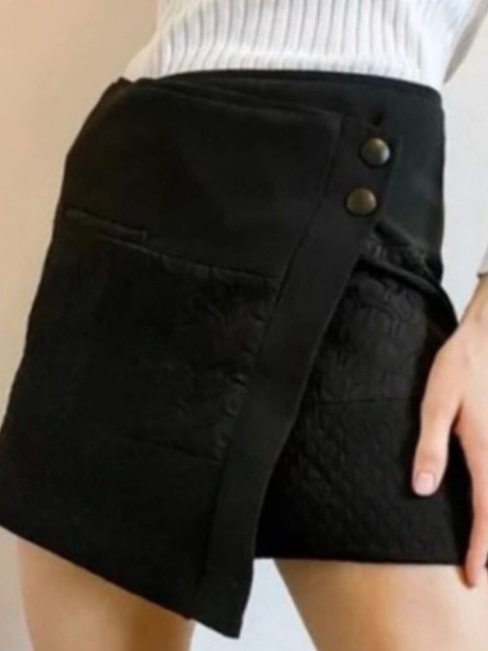 CAbi Black Textured Asymmetric Button Mini Skirt Size Small